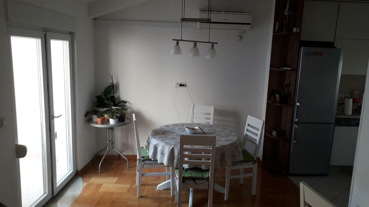 Apartmani Zilic Dugi Rat Exterior photo